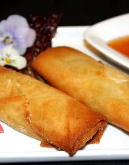 Rolinho Primavera de Legumes e Frango - Porções - Shizen Restaurante Japonês